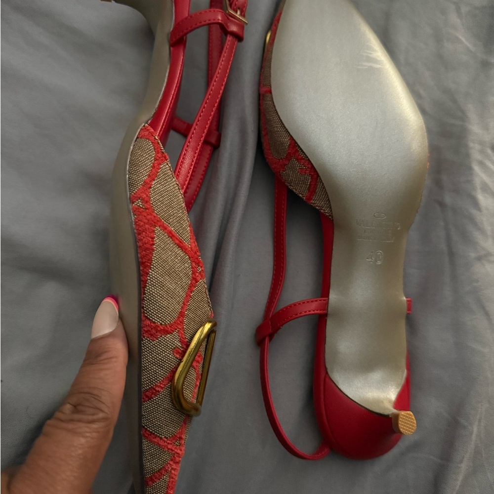 Elegant Red and Tan Women's Flats